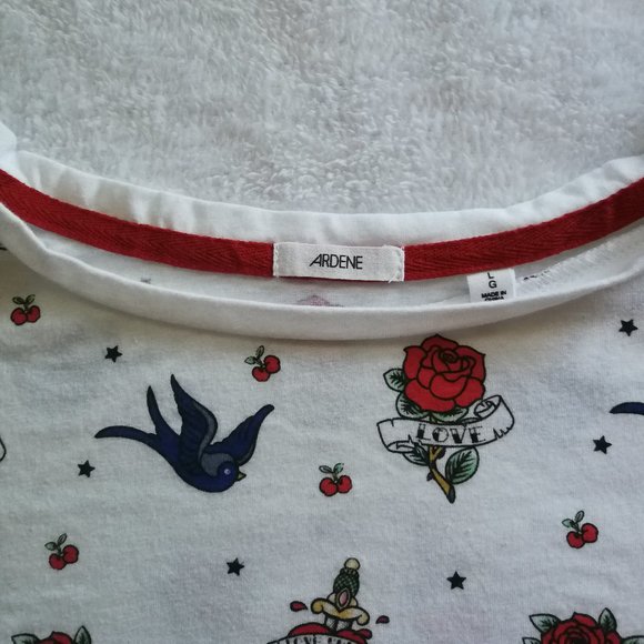 Ardene Love  Graphic Tee - Picture 2 of 4